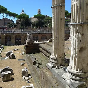 Forum Apartment